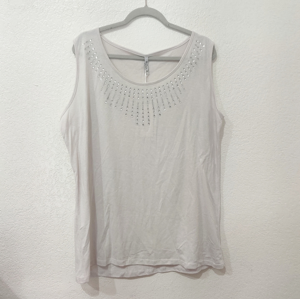 NWT Dila 3X Light Grey-Off White Blouse With Studs